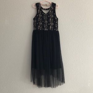 Girls Party Dress - Black & Gold lace - Size 8
